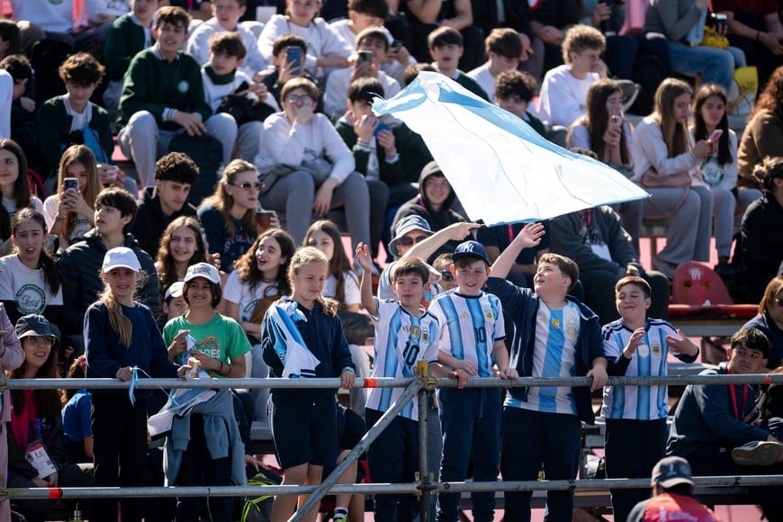 El público acompañó a Los Leones y colmó las tribunas.