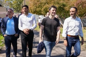 Pullaro recorrió junto a Llaryora, Valdés y Torres instalaciones deportivas y el predio del Fan Fest en Rosario. Crédito: Gobierno de Santa Fe