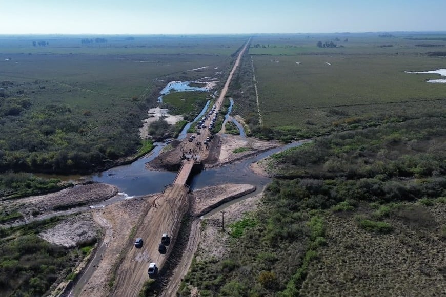 Dos nuevos puentes fortalecen la red vial en el departamento Las Colonias