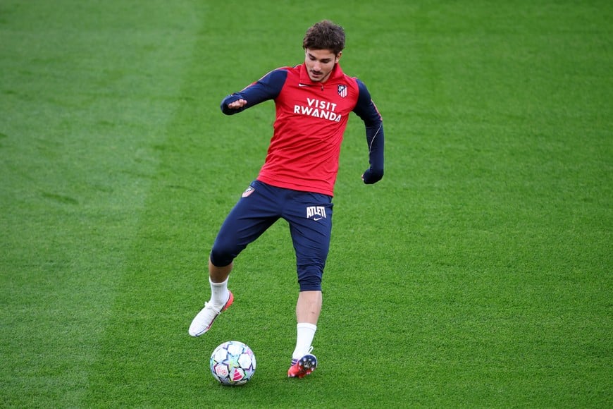 Soccer Football - UEFA Champions League - Atletico Madrid Training - Anfield, Liverpool, Britain - September 8, 2026
Atletico Madrid's Julian Alvarez during training Action Images via Reuters/Ed Sykes
