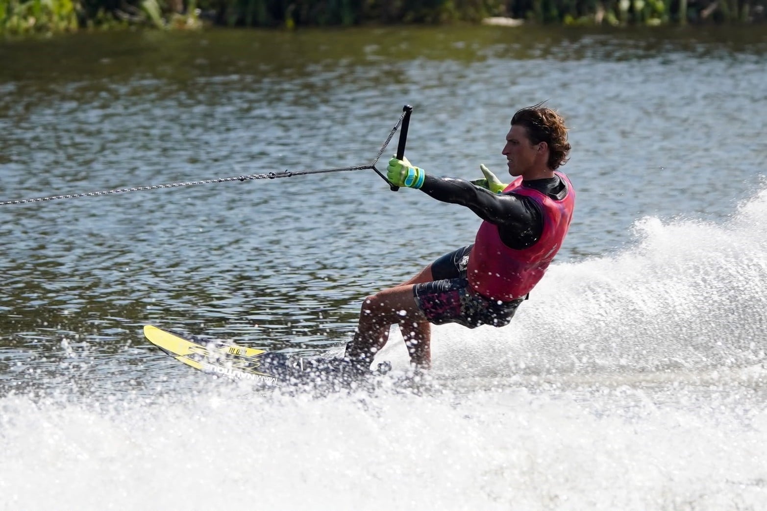 Se disputan las clasificaciones de Wakeboard en el Lago del Parque del Sur de Santa Fe.