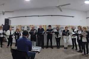 El Coro Freilej en la Noche de Los Museos 2024. Desde 2018 la agrupación coral es dirigida por Rodrigo Benavídez.