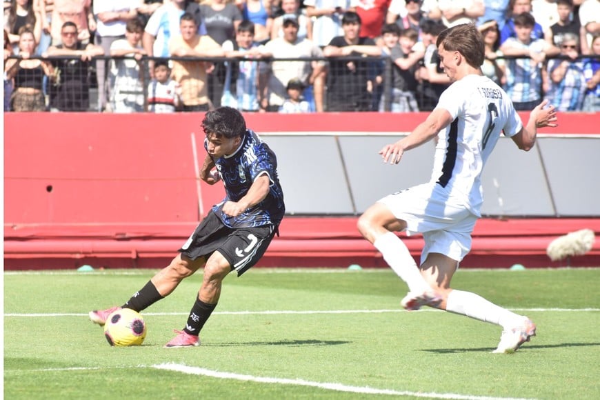 Argentina le ganó a Uruguay 1 a 0