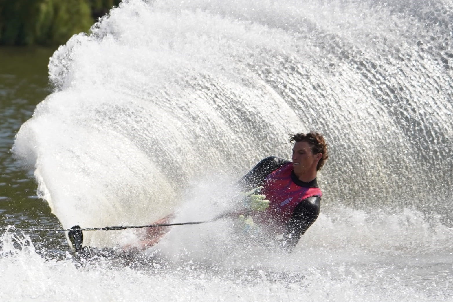 Se disputan las clasificaciones de Wakeboard en el Lago del Parque del Sur de Santa Fe.