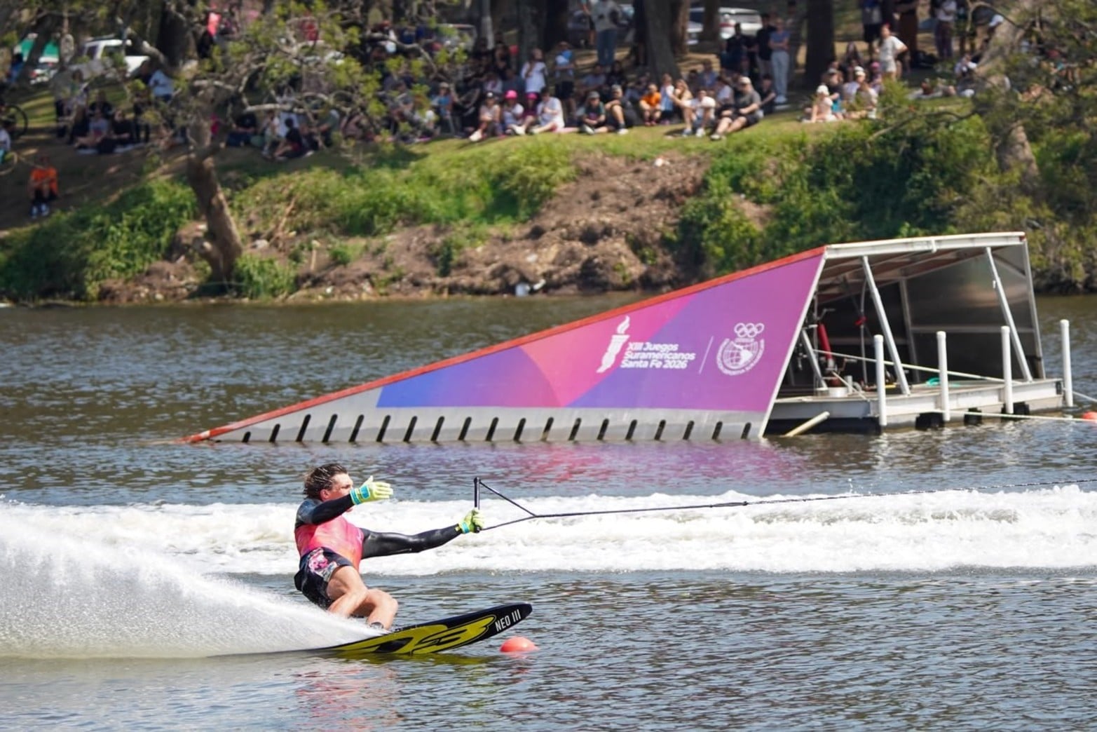 Se disputan las clasificaciones de Wakeboard en el Lago del Parque del Sur de Santa Fe.