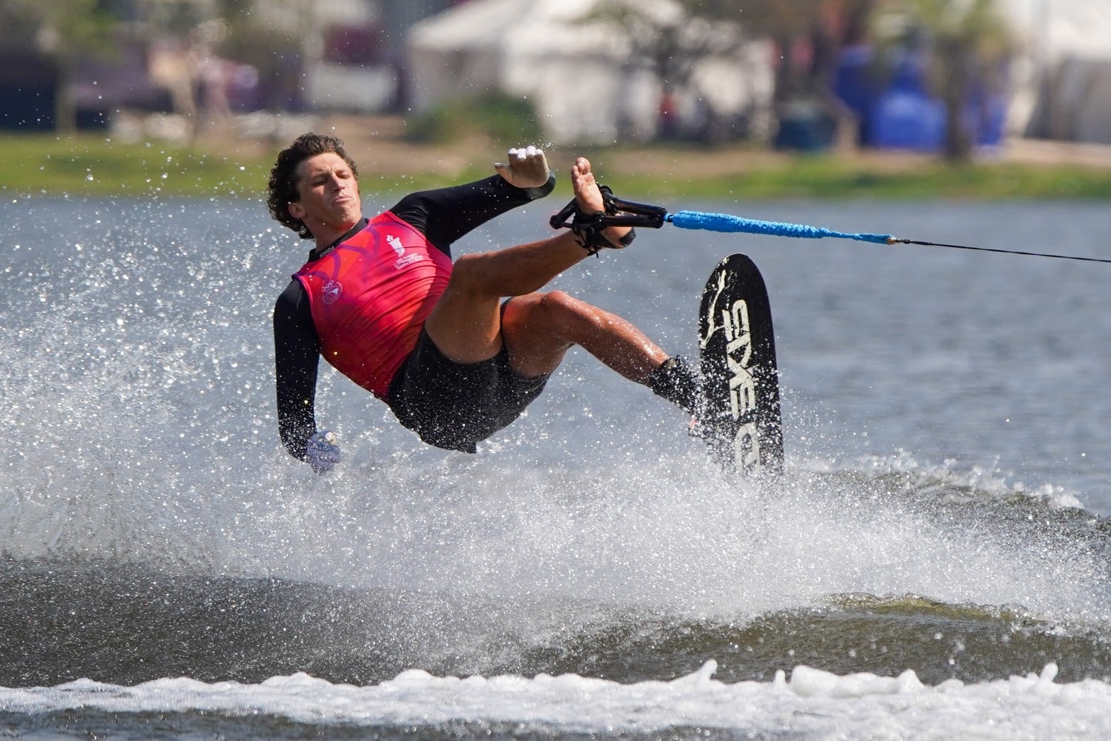 De disputan las clasificaciones de Wakeboard en el Lago del Parque del Sur de Santa Fe. 