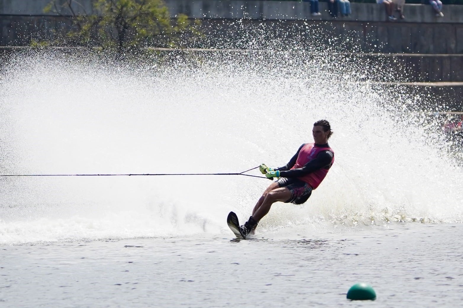 Se disputan las clasificaciones de Wakeboard en el Lago del Parque del Sur de Santa Fe.