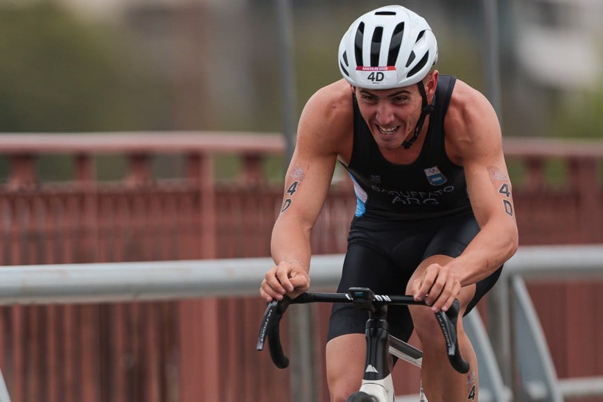 El puente Colgante como escenario del triatlón. Prensa Suramericanos.