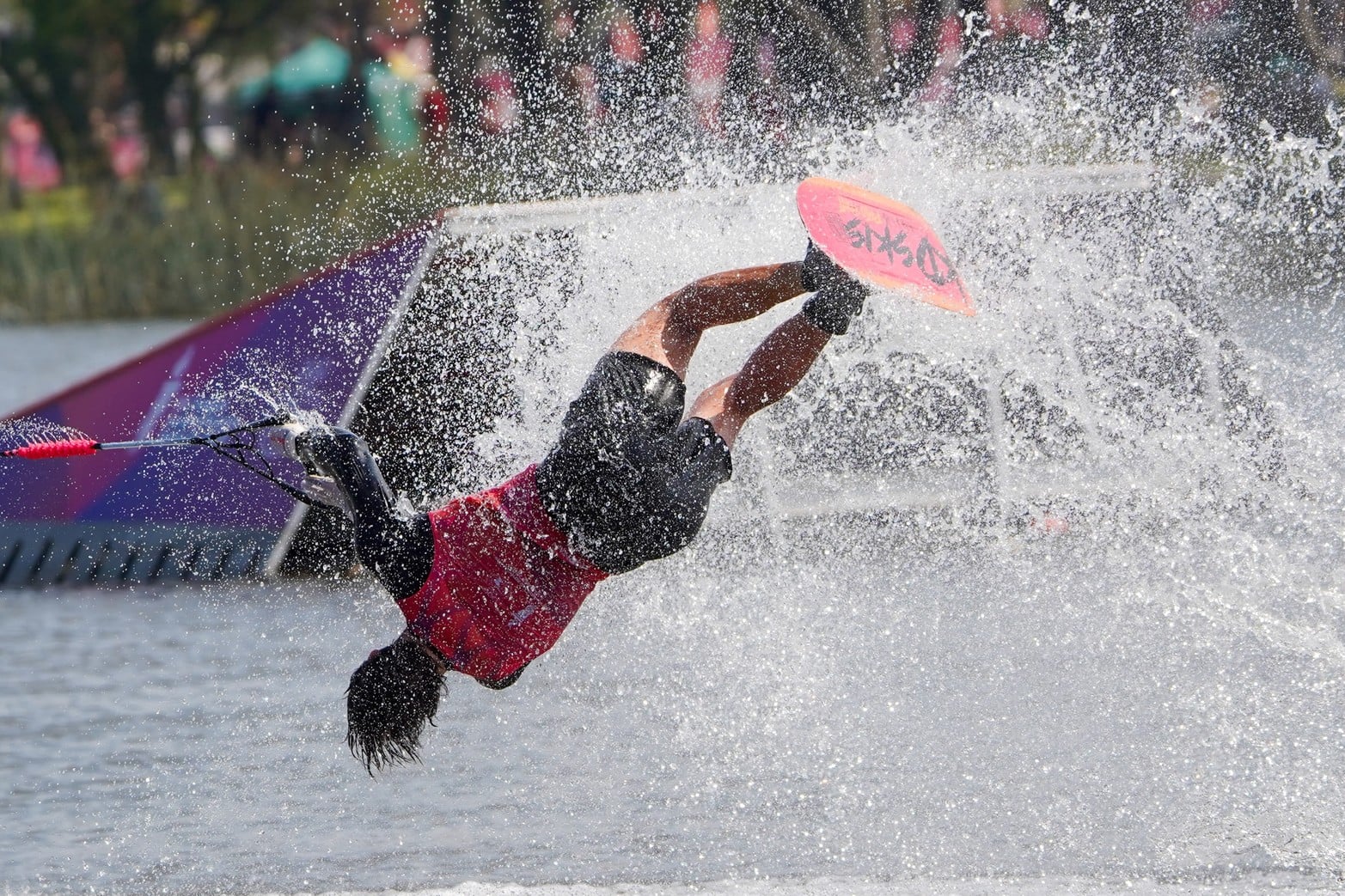 De disputan las clasificaciones de Wakeboard en el Lago del Parque del Sur de Santa Fe. 