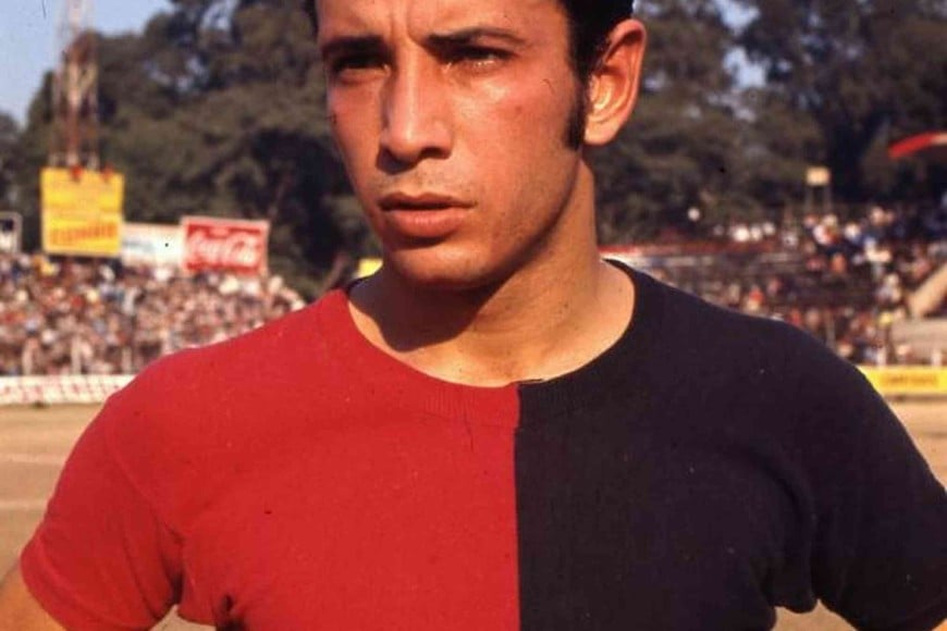 El "Mono" Obberti, goleador en el ascenso de 1965 y artillero del Metropolitano del 68 con la camiseta de Los Andes