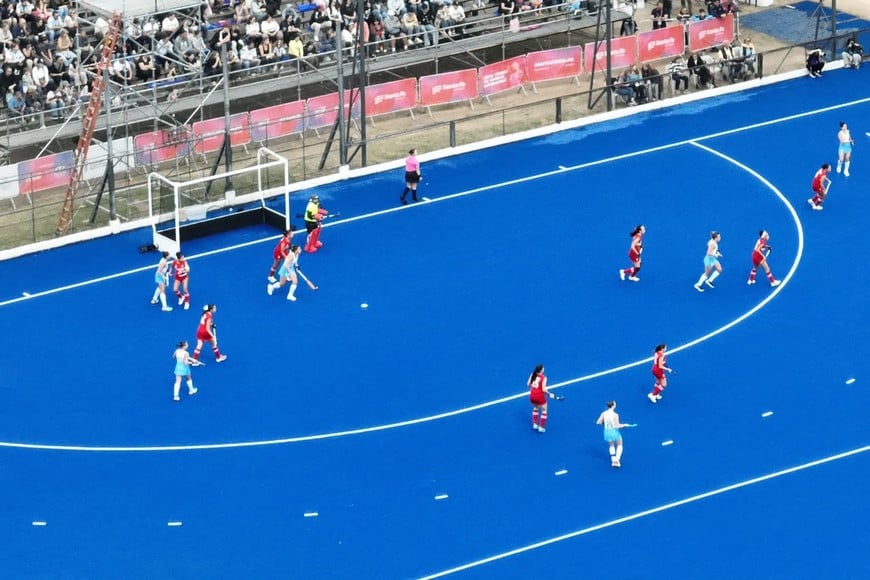 Las Leonas en su último partido de la primera fase ante Perú. Crédito: Fernando Nicola