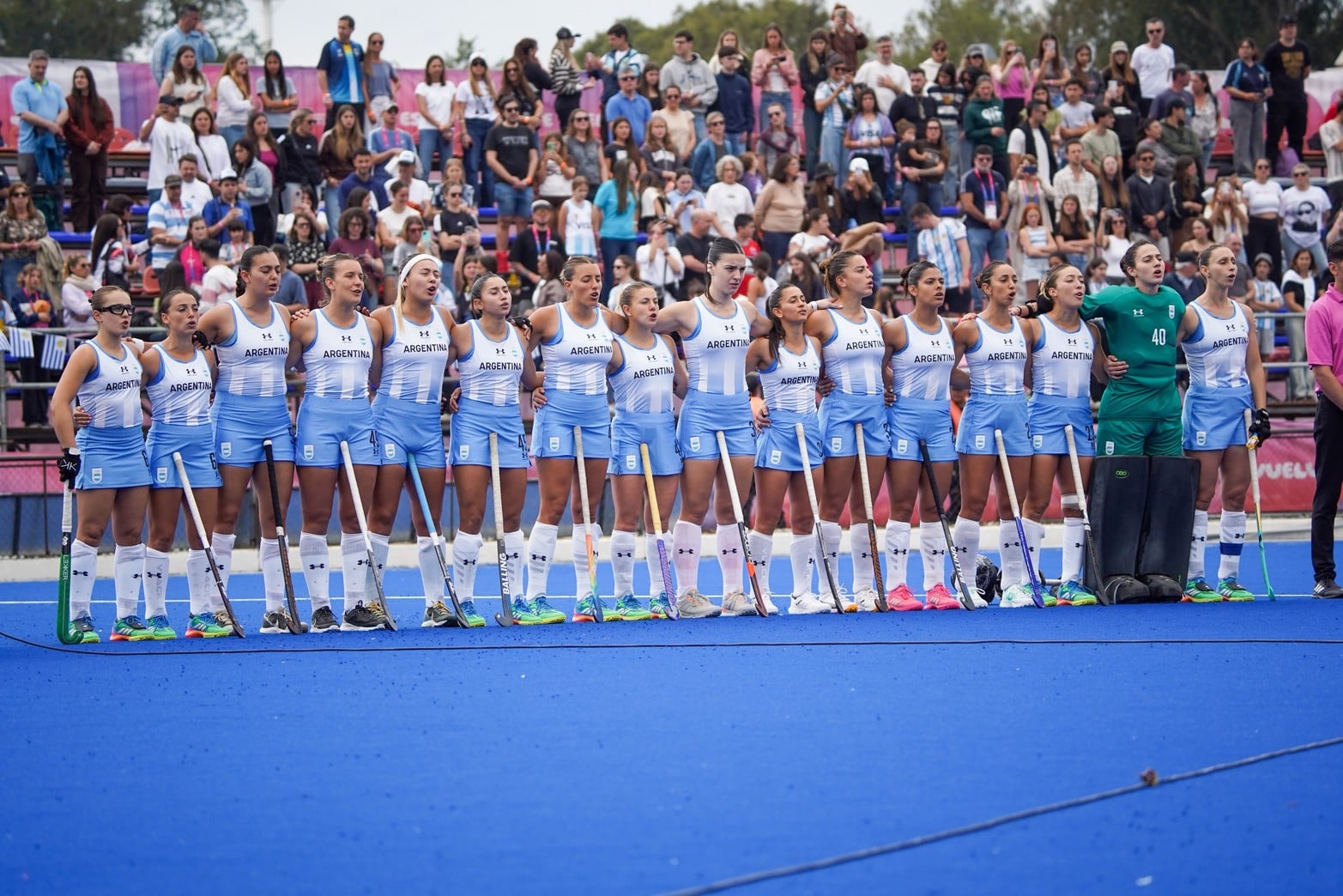 Las Leonas en su último partido de la primera fase ante Perú.