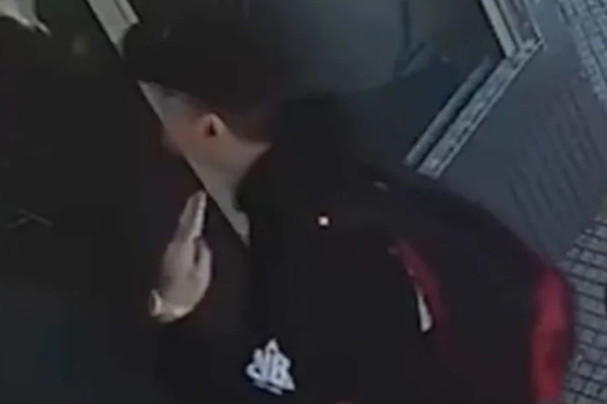 Se conocieron las imágenes de la cámara de seguridad que registraron la escena.