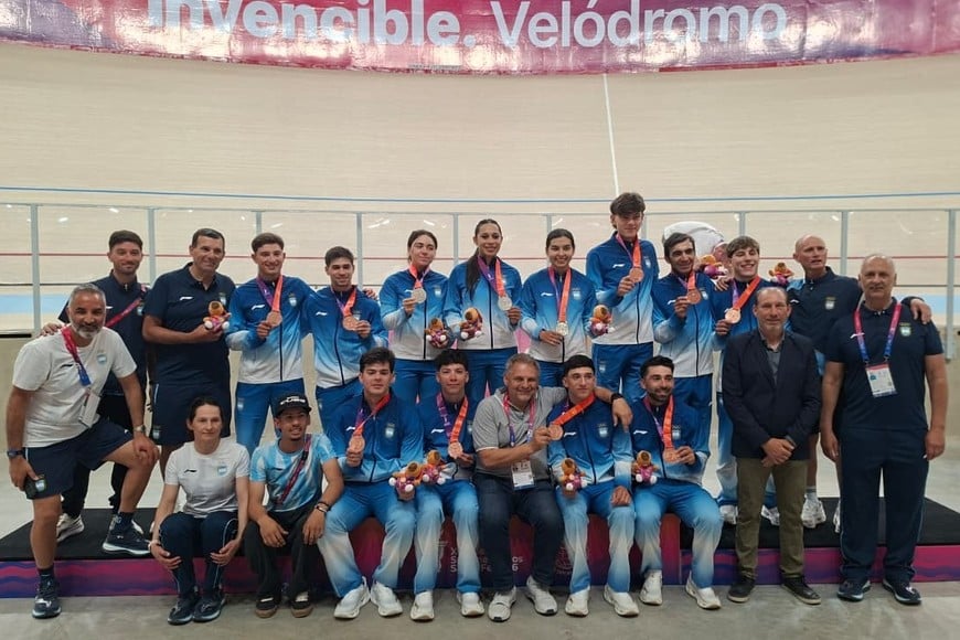 La ciclista rafaelina recibió el apoyo del público durante la competencia. Fotos: Joaquín Molina