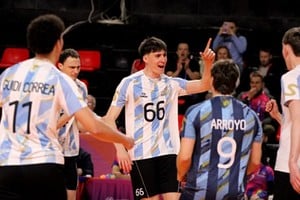 El equipo albiceleste se medirá este martes, desde las 15, con Colombia.