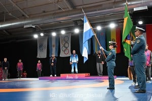 Arsen Julfalakyan ganó la prueba de lucha grecorromana de 77 kilogramos y sumó un nuevo oro argentino.