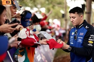 Isack recibió el alta médica y volverá a compartir el equipo Red Bull con Max Verstappen en las calles de Bakú.