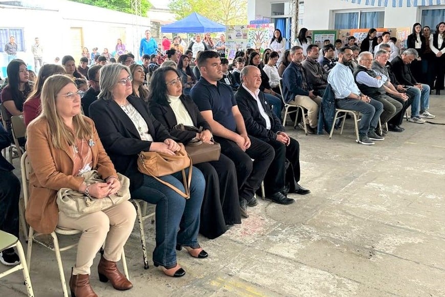 Escuelas rurales de la Cuña Boscosa compartieron sus experiencias educativas en Cañada Ombú