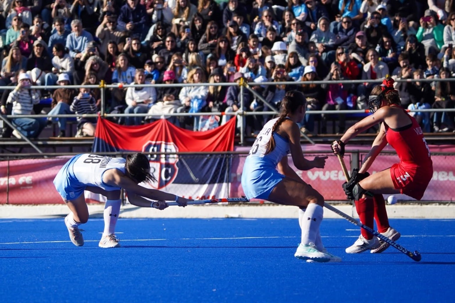 El Hockey argentino se quedó con las medallas de oro en masculino y femenino.