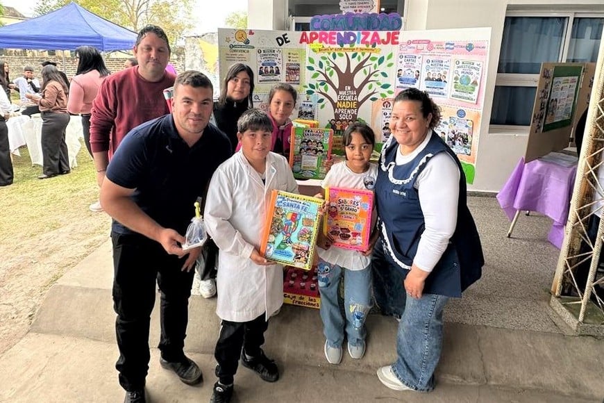Escuelas rurales de la Cuña Boscosa compartieron sus experiencias educativas en Cañada Ombú