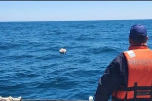 Las dos personas ingresaron al mar alrededor de las 10:00 de este lunes.
