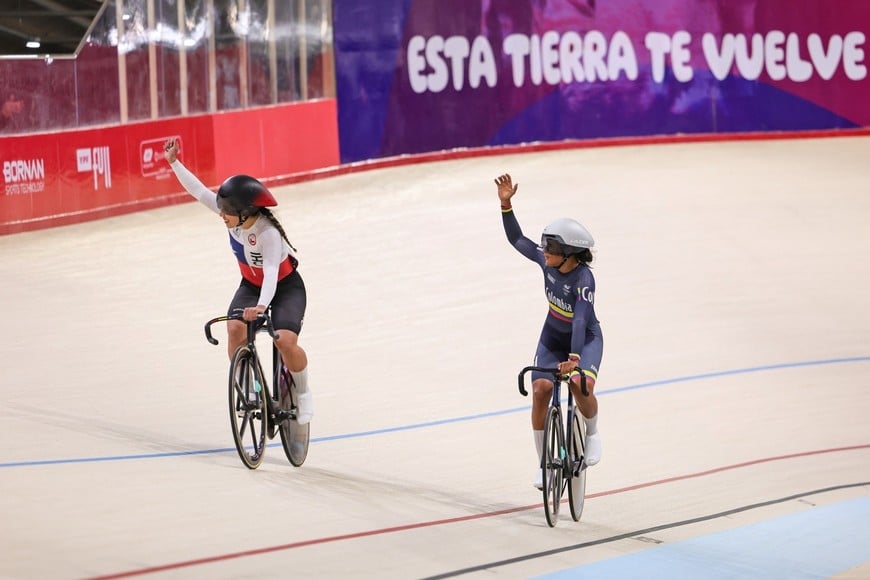 El Invencible Velódromo de Rafaela fue escenario de una intensa jornada de ciclismo.