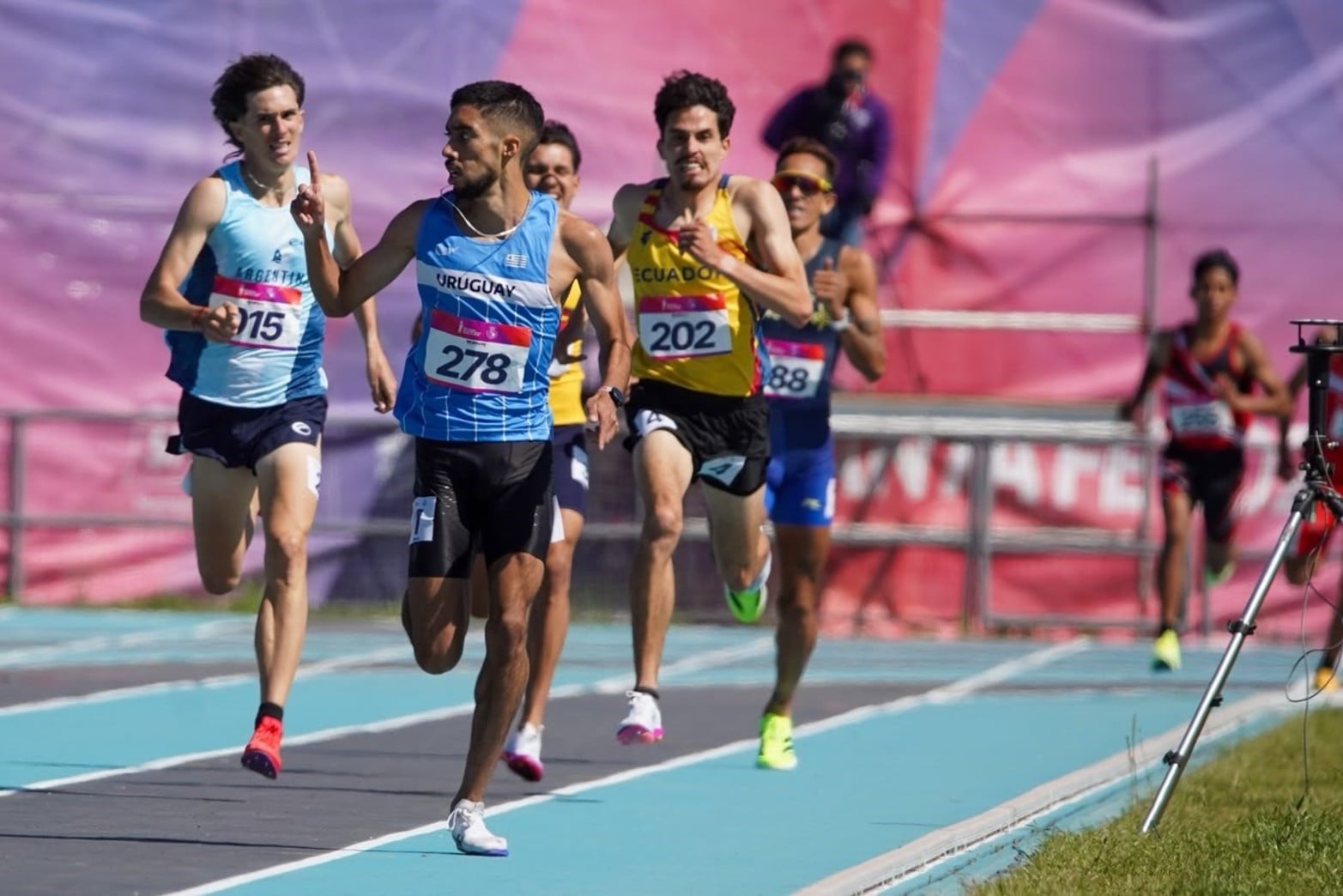 Final de los 1.500 metros masculinos de los Juegos Suramericanos Santa Fe 2026
