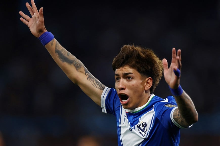 Soccer Football - Copa Libertadores - Quarter Final - Second Leg - Racing Club v Velez Sarsfield - Estadio Monumental Presidente Peron, Avellaneda, Argentina - September 23, 2025
Velez Sarsfield's Maher Carrizo reacts REUTERS/Agustin Marcarian
