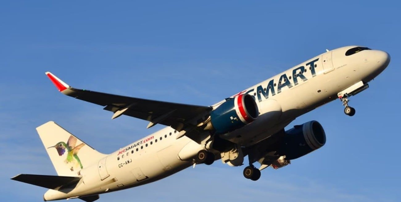 Pasajeros varados en Ezeiza tras la segunda cancelación de su vuelo