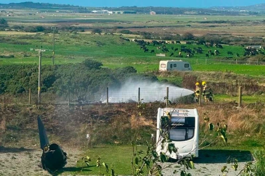 Servicios de emergencia trabajando en la zona. Gentileza BBC