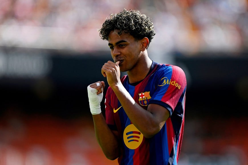 Soccer Football - LaLiga - Valencia v FC Barcelona - Estadio de Mestalla, Valencia, Spain - September 6, 2026
FC Barcelona's Lamine Yamal celebrates scoring their first goal REUTERS/Pablo Morano