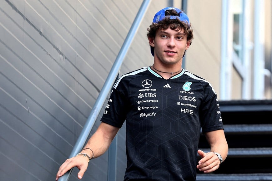 Formula One F1 - Azerbaijan Grand Prix - Baku City Circuit, Baku, Azerbaijan - September 23, 2026
Mercedes' Andrea Kimi Antonelli arrives ahead of the press conference REUTERS/Jakub Porzycki TPX IMAGES OF THE DAY