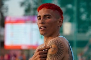 En una llegada muy ajustada, De Genaro aseguró el tercer puesto y la medalla de bronce. Foto: Fernando Nicola