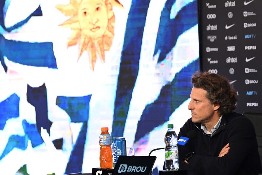 Soccer Football - Uruguay unveil Diego Forlan as new coach - Estadio Centenario, Montevideo, Uruguay - August 10, 2026
Uruguay coach Diego Forlan during the press conference REUTERS/Martin Varela
