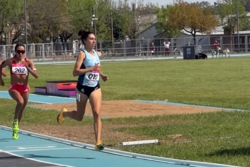 Micaela Levaggi ganó los 5.000 metros y sumó otro oro en Santa Fe.