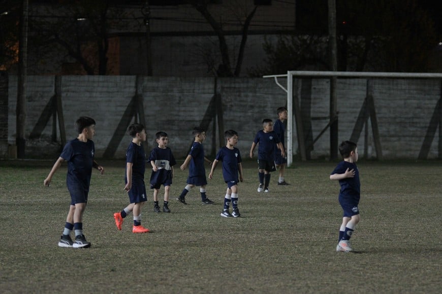 Los niños, felices y contentos. Foto: Manuel Fabatía