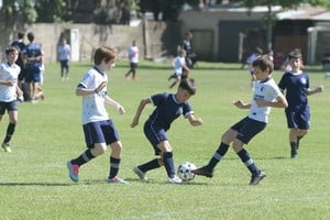 Fútbol, alegría y sueños en Cabaña Leiva.