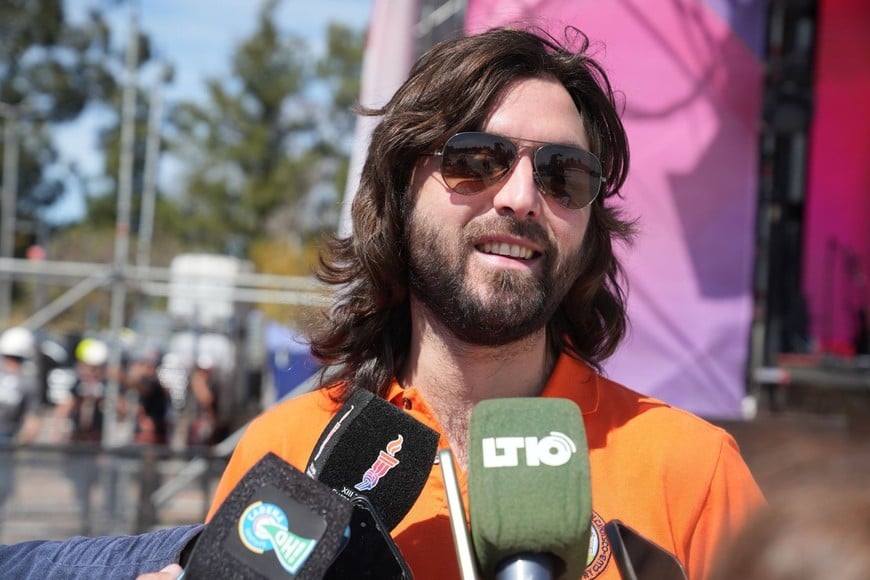 Joaquín Vitola, cantante de Indios, anticipó el show en Santa Fe.