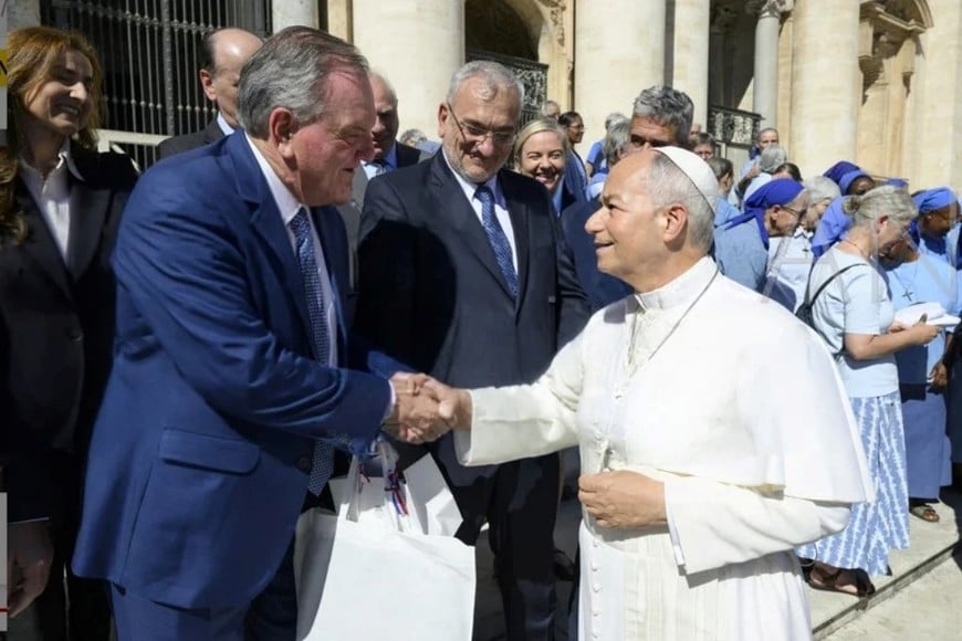 El papa León XIV recibió a senadores de la Provincia de Santa Fe