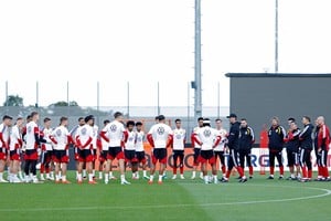 Soccer Football - UEFA Nations League - Germany Training - Adidas campus, Herzogenaurach, Germany - September 22, 2026
Germany coach Jurgen Klopp and players during training REUTERS/Heiko Becker