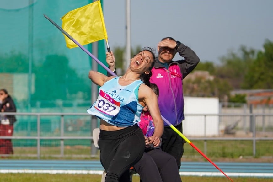 El esfuerzo de la atleta de la delegación albiceleste. Fernando Nicola