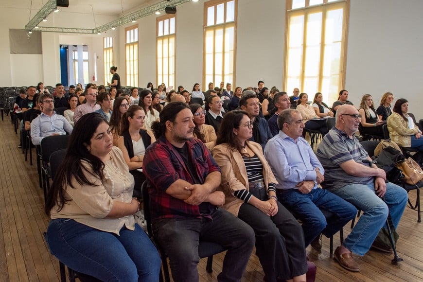 Más de 600 personas participaron este viernes del 1° Congreso Municipal de Salud Mental y Consumos Problemáticos de Santa Fe.