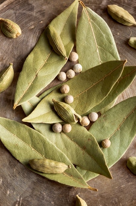 Las hojas de laurel se utilizan como símbolo de crecimiento y nuevos comienzos.