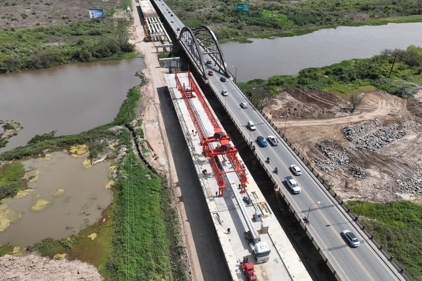 El viaducto tendrá 1.324 metros de longitud y será el puente en construcción más largo de la Argentina.
Fernando Nicola.