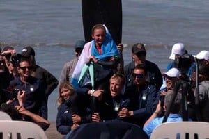 El festejo al dejar el agua.