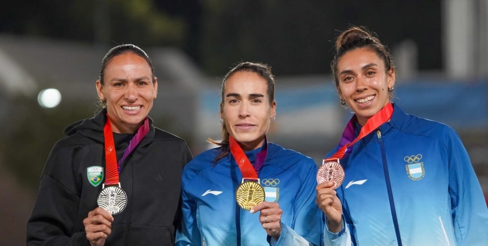 Oro y bronce en 3000 metros con obstáculos femenino. Crédito: Fernando Nicola