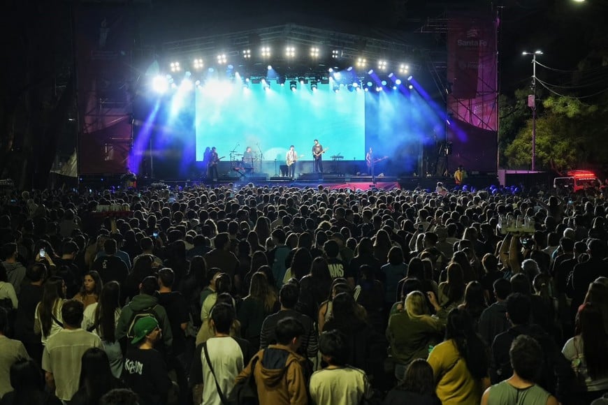 Cielo Razzo será una de las principales bandas de la noche en Rosario.