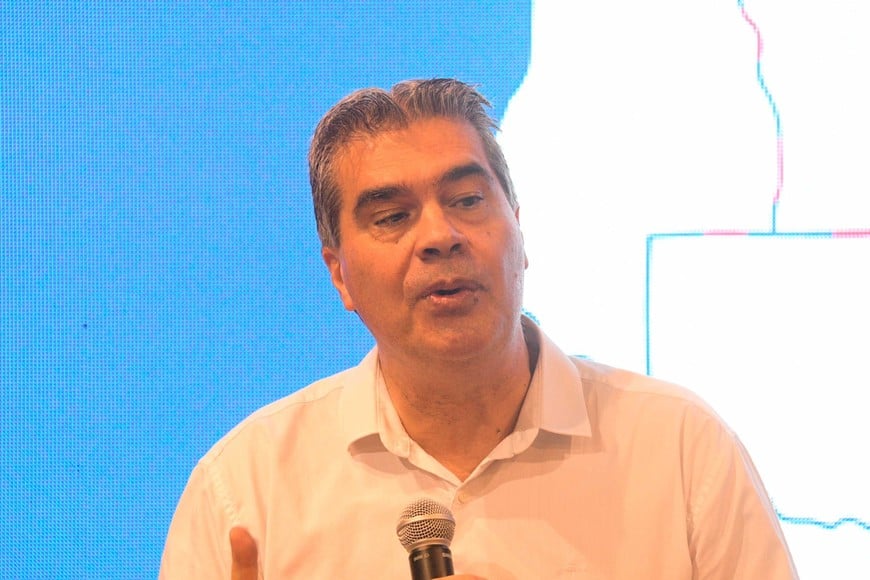 El ex gobernador de Chaco y Jefe de Gabinete de Cristina Kirchner pasó por Santa Fe. Foto: Manuel Fabatía
