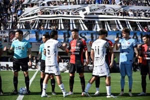 Tras el empate en Floresta, la misión es ganar en Santa Fe. Foto: Victoria Marinich