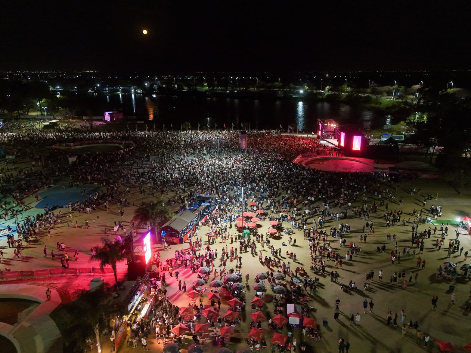 Desde el drone de El Litoral, así se vio parte de la ceremonia de cierre de los Juegos Suramericanos Santa Fe 2026.